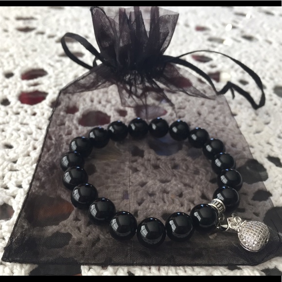 Handmade Genuine Black Onyx Natural Stone Bracelet - Picture 6 of 6
